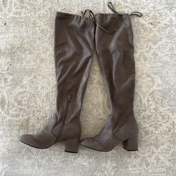 Over-the-Knee Suede Block Heel Boot Size 8M - Picture 2 of 2